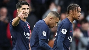 Carlos Soler, jugador del PSG que apunta a salir rumbo a la Premier League