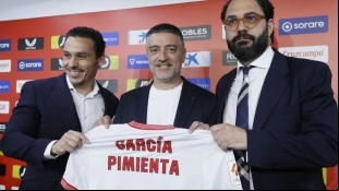 <p>García Pimienta, coach of Sevilla</p>