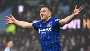 Este equipo se suma a la pelea por Liam Delap con una oferta de 30 millones | Sky Sports
