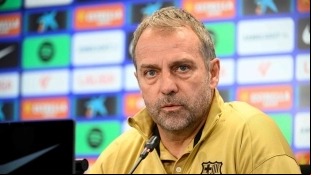 Hansi Flick quiere fuera a cinco jugadores del Barcelona / Elmundo